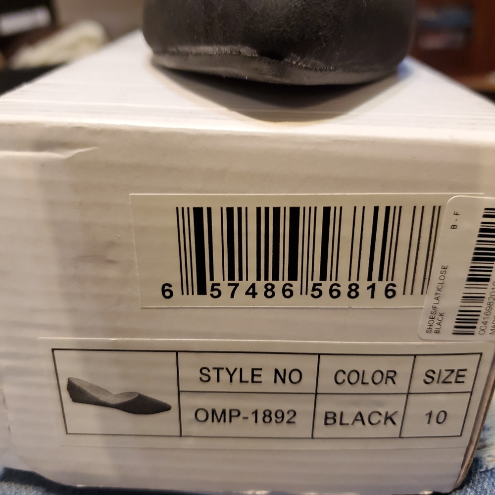 Brand new Black flats